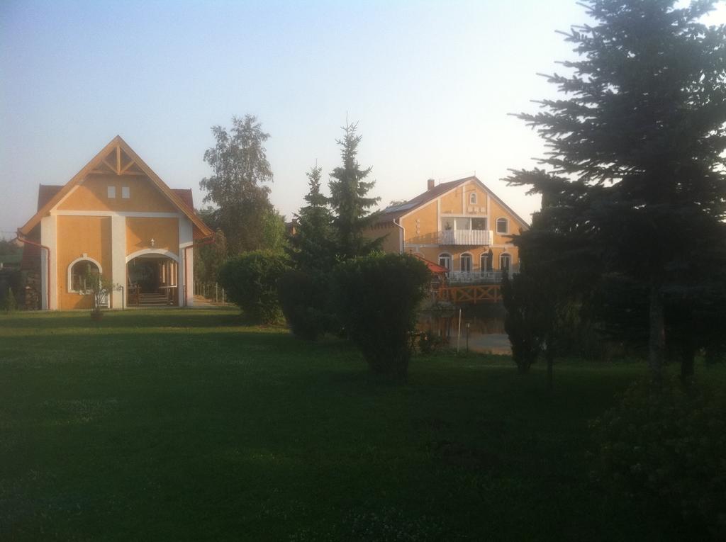 Hotel Aldos Panzio Farád Exterior foto
